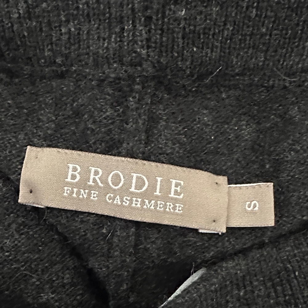 Brodie Cashmere Black Joggers with Neon Yellow Hearts & Gray Stars - Picture 4 of 7